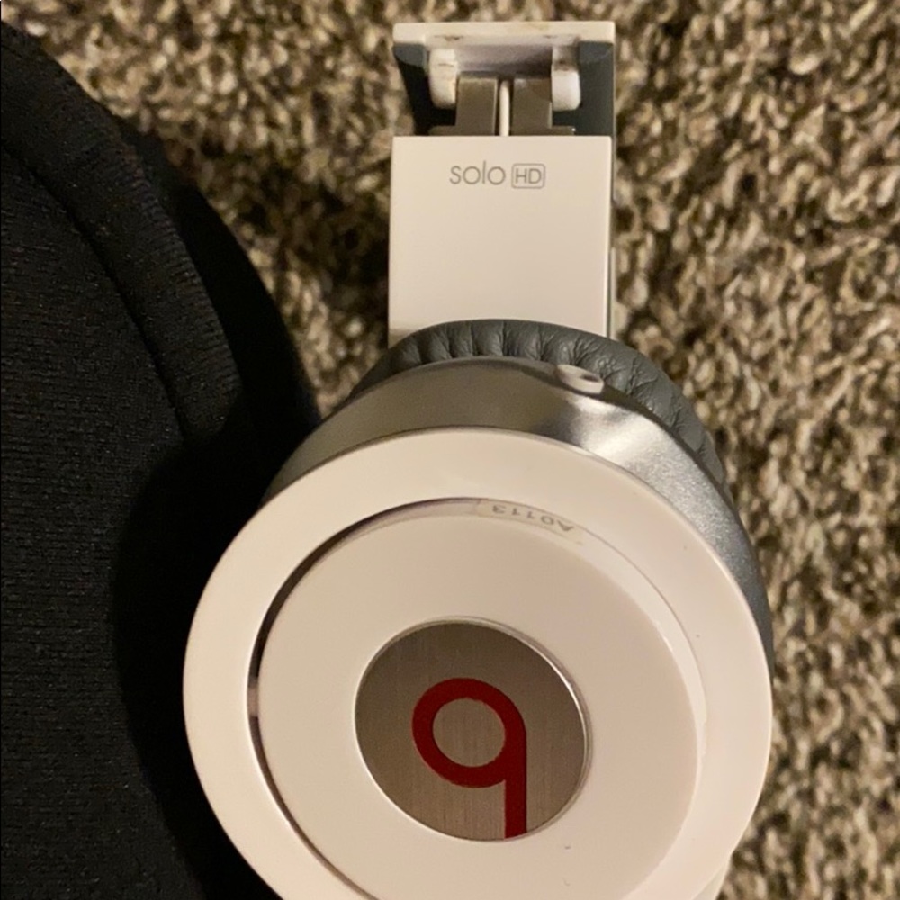 Beats headphones - Picture 3 of 3